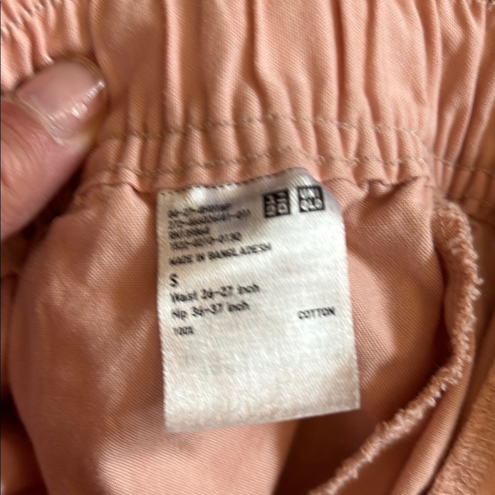Uniqlo Salmon pink Ankle Cropped Pants, Size S - Picture 3 of 3